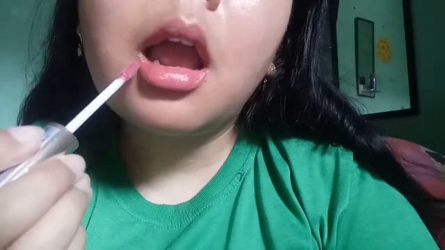 CATRICE Sun Glow Matte Bronzer Medium Bronze (030) VS Universal Bronze/Medium To Darker (035)