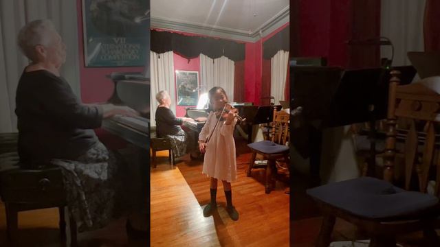 Gluck: Mélodie from Orfeo ed Euridice - Freya Chen (6 yrs old) смотреть онлайн