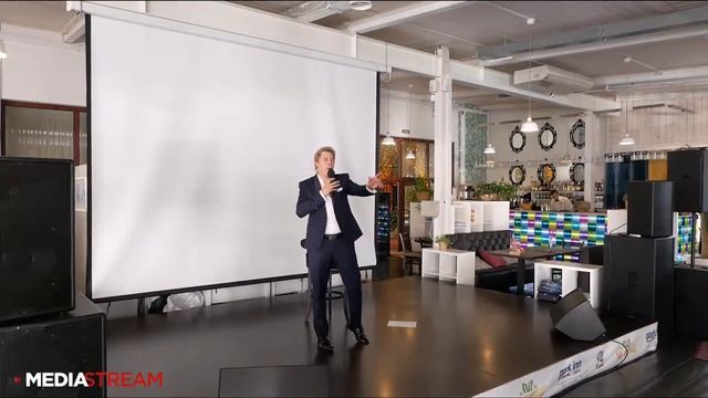 Яковлев Денис (Live) - "А на том берегу" (кавер на Александра Малинина) смотреть онлайн