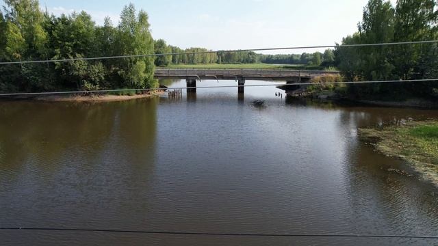 AIR2S проходит сквозь провода над рекой Чеснава смотреть онлайн