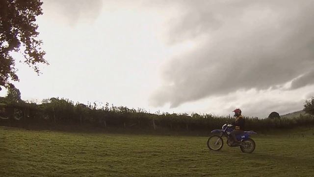 Ed Wheelieing [sp] the TTR-250 смотреть онлайн