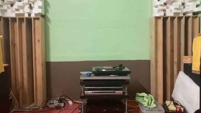 Denon DP300F with NagaokaMP100 смотреть онлайн