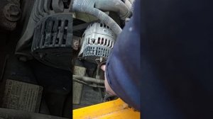 Экскаватор погрузчик JCB 3cx пропала зарядка от генератора .