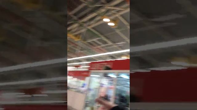 На Меге в икея Белая Дача охрана не проверять Чек при выходе а после этого начинает оскорблять клие смотреть онлайн