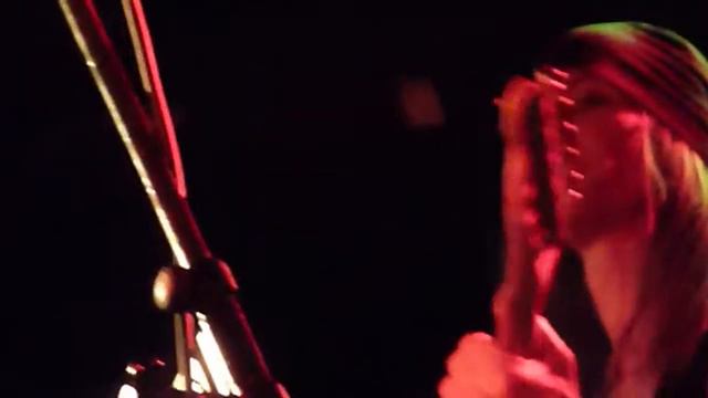 Heavy Metal Kids With Phil Lewis - The Cops Are Coming