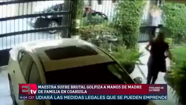 Maestra sufre golpiza a manos de una madre de familia en Coahuila смотреть онлайн