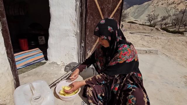 Rural Family. 🏡👨🏻🚒 Challenges Of The Young Father Of The Family Facing The Hardships Of Rural Life