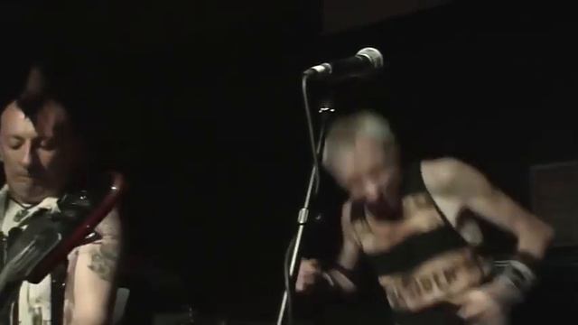 TV Smith / Looking through Gary Gilmore's eyes смотреть онлайн