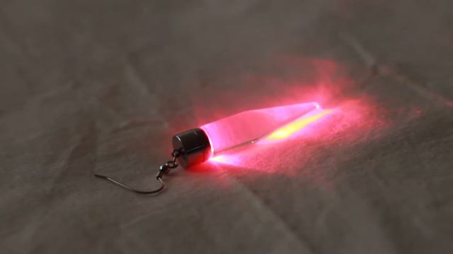 LED Light up Glow Cone Earrings смотреть онлайн