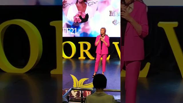 Признание Наталья Беседина лидер компании Foreverliving. Fest Москва 2021г.