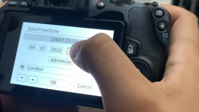 unboxing and reviewing the canon 250D (sound quality, lens quality, focus test) смотреть онлайн