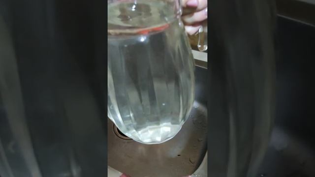Жёлтая вода из под крана. смотреть онлайн