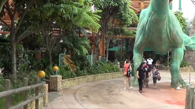 UNIVERSAL STUDIOS SINGAPORE | SENTOSA ISLAND | RIDES | ATTRACTIONS | ROLLERCOASTERS