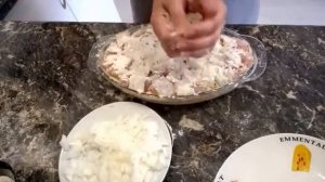 Картошка с рыбой в духовке. Запеканка с рыбой и картошкой. Рыба с картошкой.