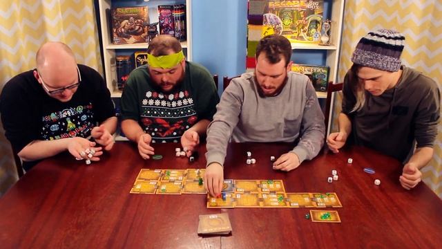 NOTW And the Temple of the Cursed Green Gems! - Escape the Curse of the Temple Board Game Play! смотреть онлайн