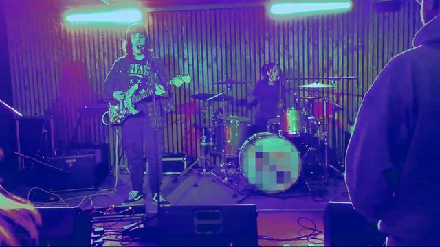 Broken Promises - Daphne Did It (Cover of Cleopatrick song) смотреть онлайн