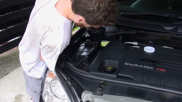 How to: Ford Mondeo & Focus (Duratec HE) coolant change смотреть онлайн