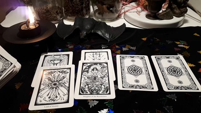 Гадание на Таро. ЧТО ЖДЕТ В 2019 ГОДУ. Свинка убьет всех змей) смотреть онлайн