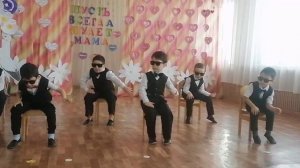Танец ко Дню Матери, от мальчиков " Крутые парни"