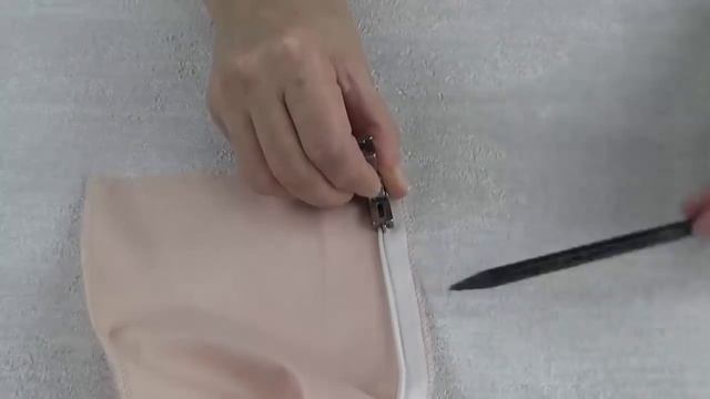 ПОТАЙНАЯ МОЛНИЯ: раскрываем все СЕКРЕТЫ! Легкий способ вшить потайную молнию. смотреть онлайн