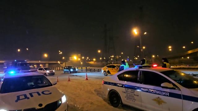 Ментовской беспредел на Рязанском. Запрет на съемку в кабинете врача. Перекрыли трассу в непогоду. смотреть онлайн