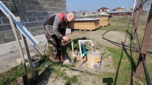 Запуск абиссинской скважины после зимовки.