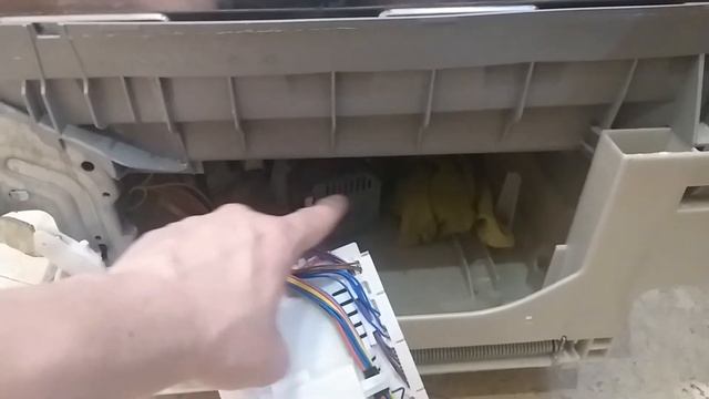 Нестандартный ремонт посудомоечной машины. Устранение протечки в посудомойке SIEMENS. смотреть онлайн