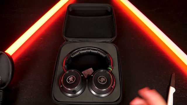 Mackie MC-450 Headphones - Unboxing & First Impressions смотреть онлайн