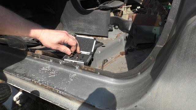 Как высверлить точечную сварку #spot weld removal #点焊去除 смотреть онлайн