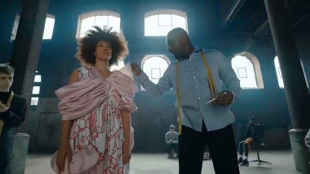 Это нечто! Идрис Эльба заткнул всех фанатов "повестки", "черной силы" и Джона Бойегу смотреть онлайн