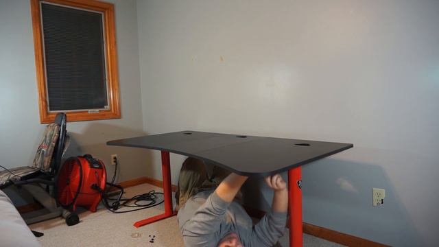 Arozzi Arena Gaming Desk Build