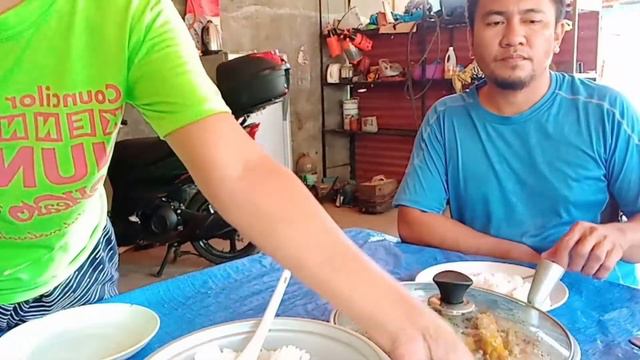 ang kwela kong mister at sweet sa akin sya ang nag handa ng pagkain namin смотреть онлайн