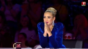 Фахриддин Хакимов - Танцы на стёклах . Таджик отлично исполнил песню ??✅