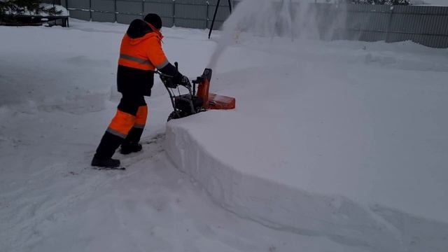 Снегоуборщик бензиновый DAEWOO DAST 7565 и Революционные шины — EX-ICE смотреть онлайн