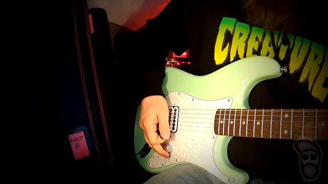 Blink 182 - Don't Leave Me Guitar Cover - Tom Delonge Stratocaster смотреть онлайн