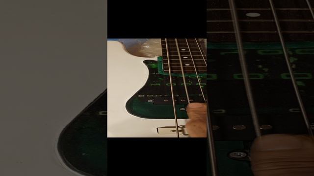 Мастеровой бас престижен в стиле матрица