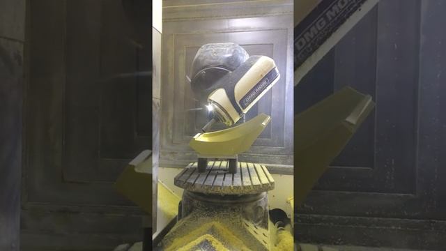 DMG DMU 80 - 5 axis milling demonstration смотреть онлайн