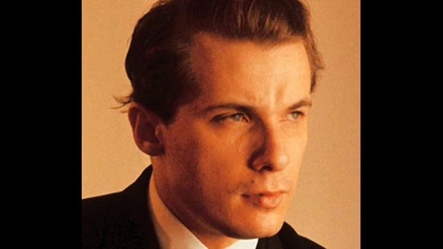 JS Bach The French Suites n°2 in C minor Bwv 813 Glenn Gould смотреть онлайн