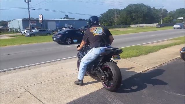 2007 Suzuki GSX-R 600 and the 61 Year Old Guy смотреть онлайн