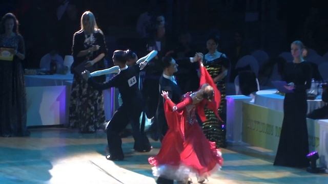Slow Waltz смотреть онлайн