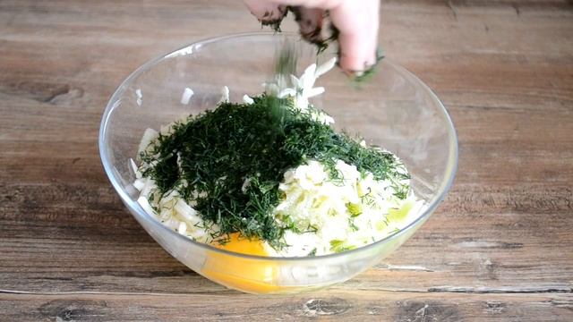 Не знаете, что приготовить из кабачков? Вкусная и простая ЗАПЕКАНКА ИЗ КАБАЧКОВ. смотреть онлайн