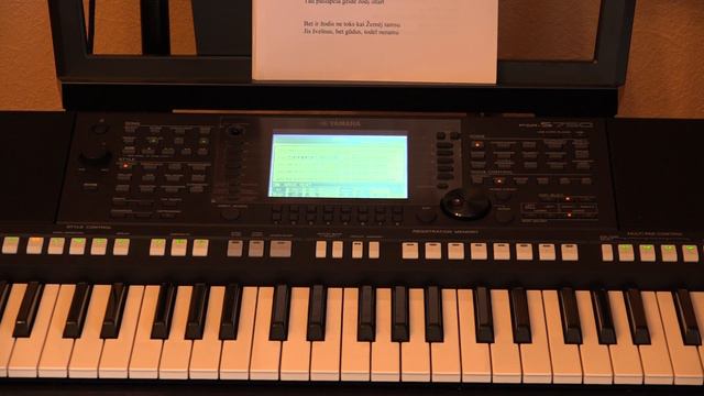Yamaha Psr S750