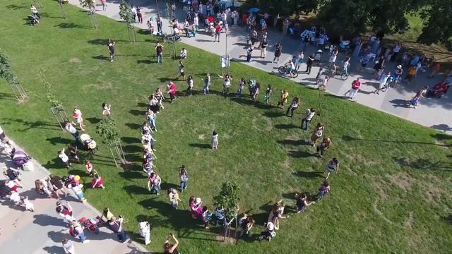 Мамчета със слингове смотреть онлайн