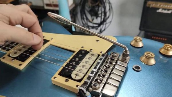 Gibson Les Paul com tremolo Schaller 4201