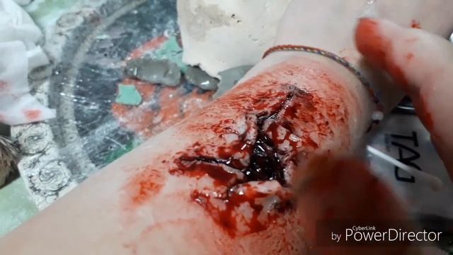 Реалистичный порез. Грим смотреть онлайн