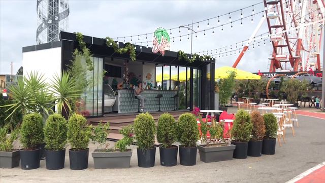 Батуми сезон в разгаре. На Пьяцце много туристов . Прогулка на корабле . Вечерний Батуми . смотреть онлайн