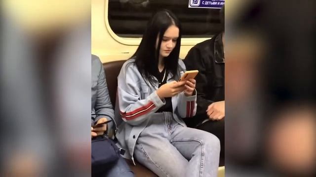 Поймал грустненькую в метро ищем её в ВК и действуем смотреть онлайн