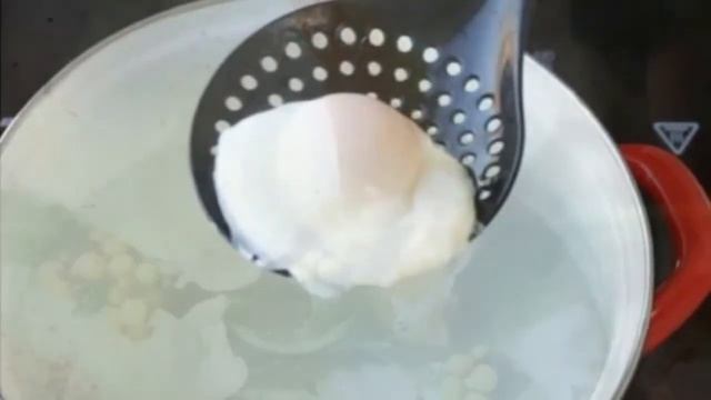 Как приготовить яйцо-пашот смотреть онлайн