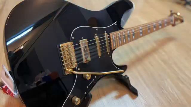 Unboxing Ibanez THBB10 Tim Henson Signature Demo 開箱 polyphia смотреть онлайн