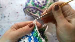 Кашпо для цветов. Вязание крючком из пластиковых пакетов.